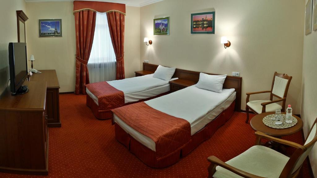 Hotel Ukraine روفنو الغرفة الصورة